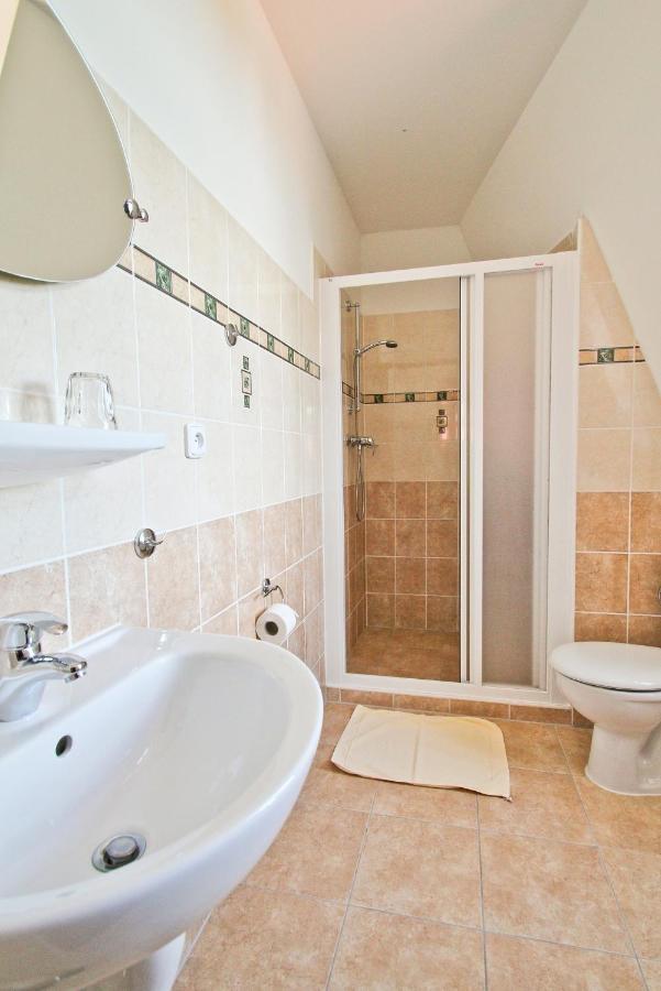 Hotel Císař Ferdinand Loket Quarto foto