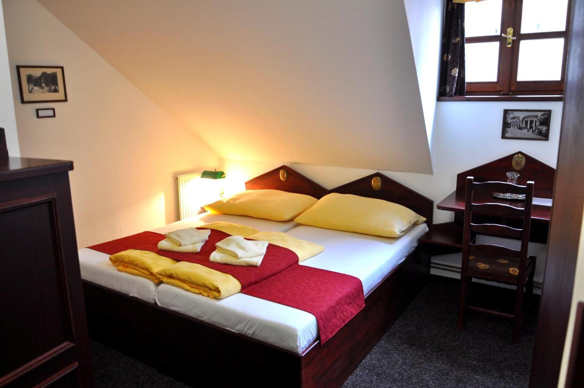 Hotel Císař Ferdinand Loket Quarto foto